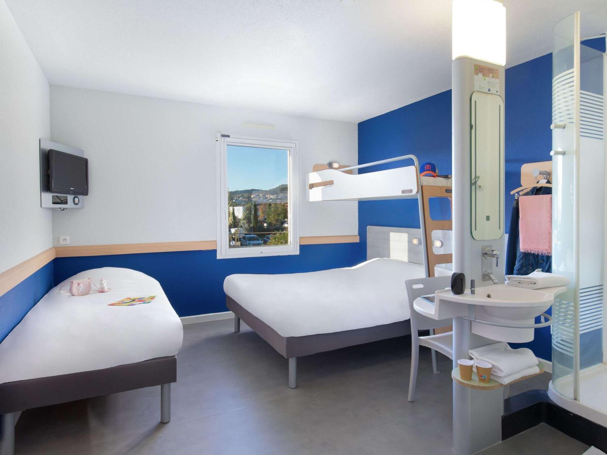 Ibis Budget Saint-Maximin Exterior photo