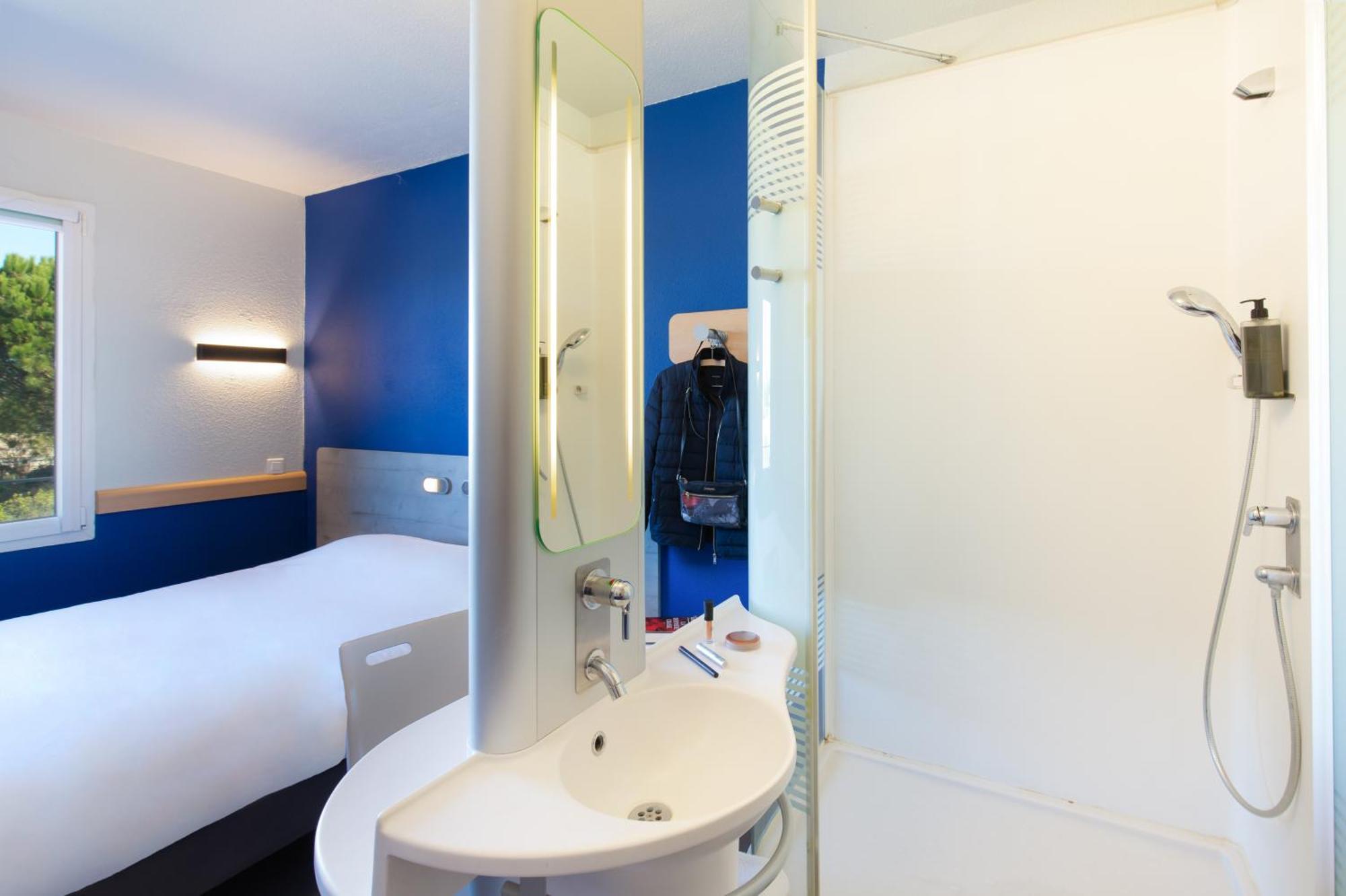 Ibis Budget Saint-Maximin Exterior photo