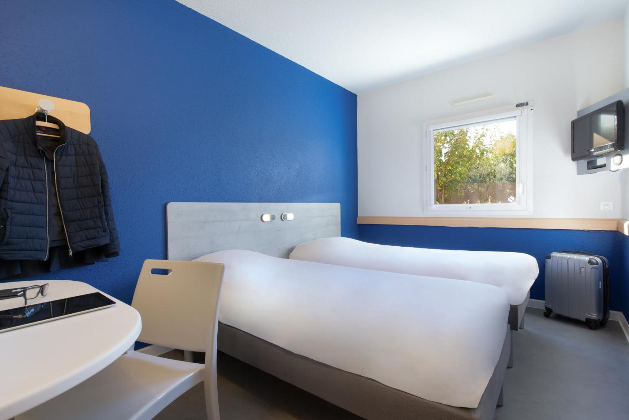 Ibis Budget Saint-Maximin Exterior photo
