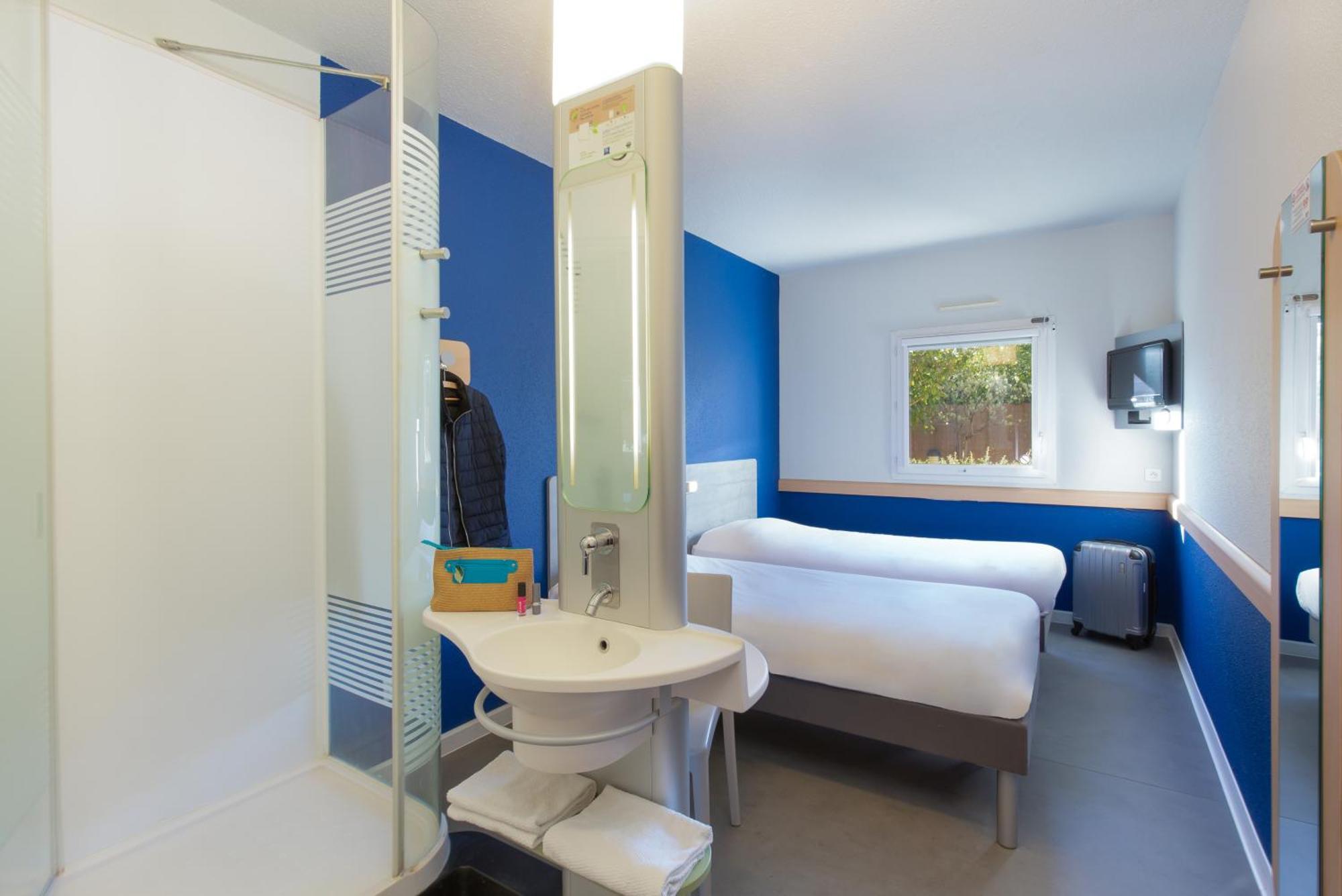Ibis Budget Saint-Maximin Exterior photo